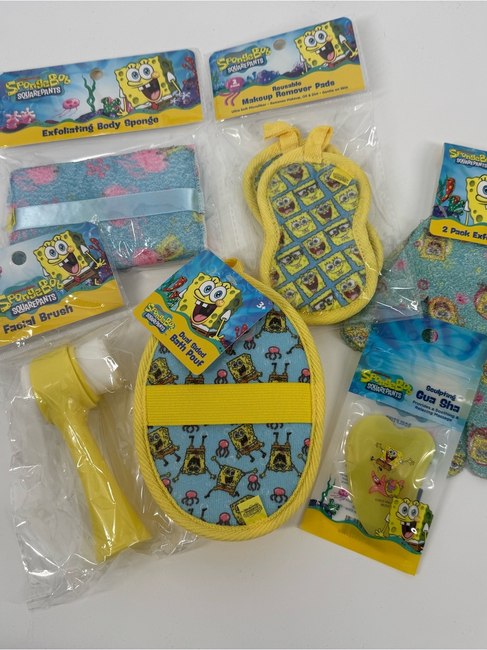 SpongeBob SquarePants Yellow & Light Blue Bath Spa Gift Set